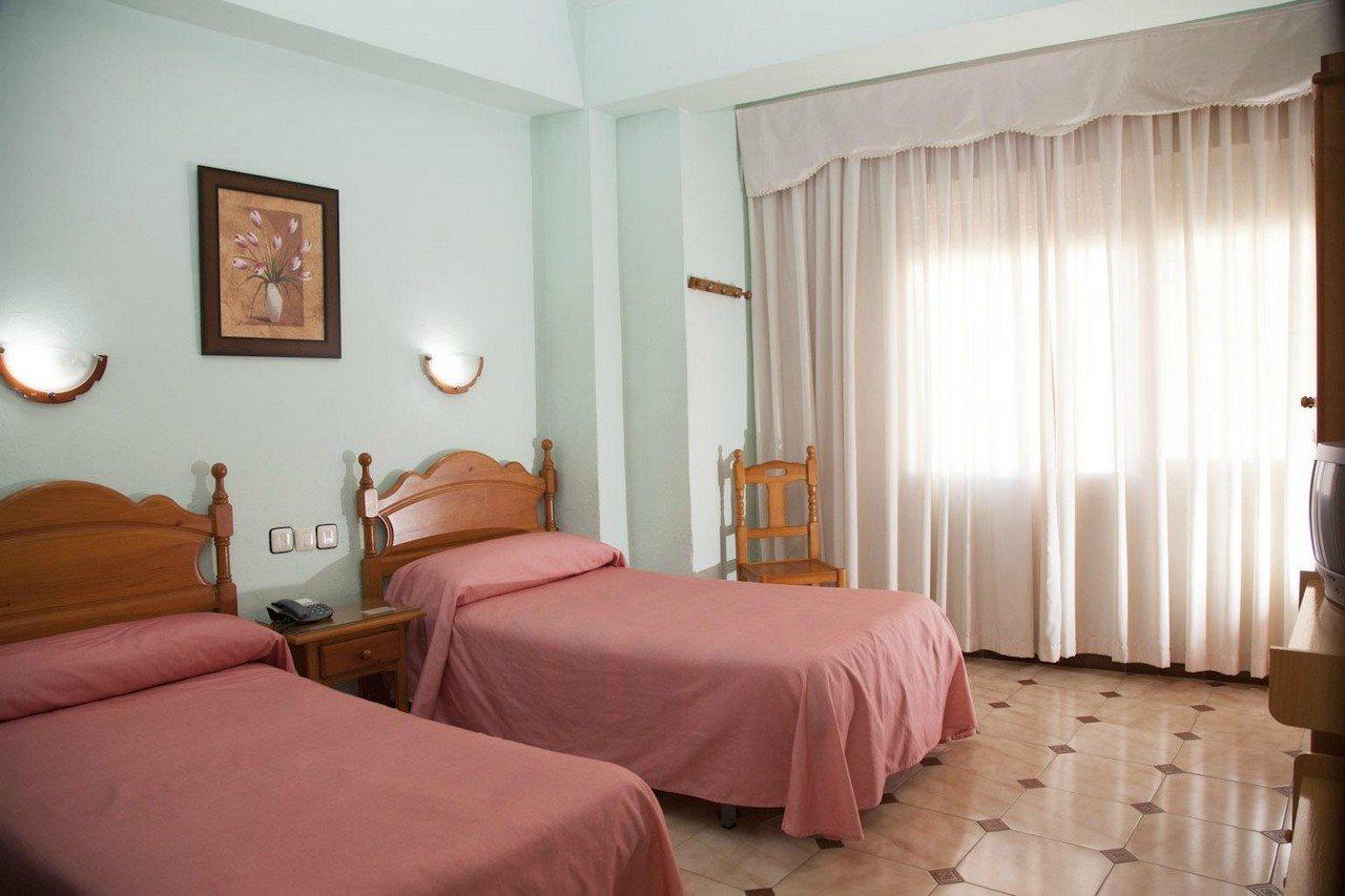 Hostal Paris La Linea de la Concepcion Bagian luar foto