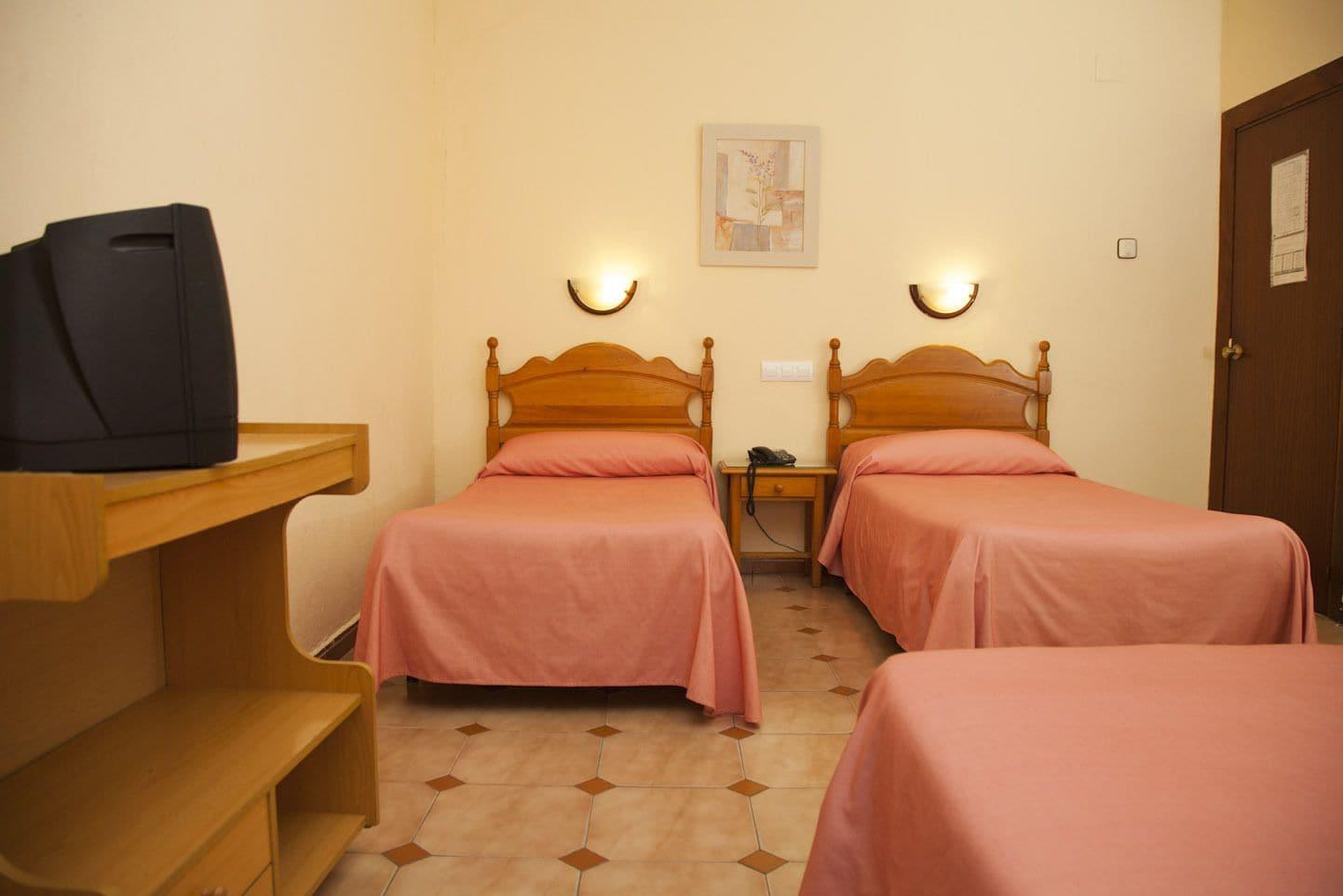 Hostal Paris La Linea de la Concepcion Bagian luar foto