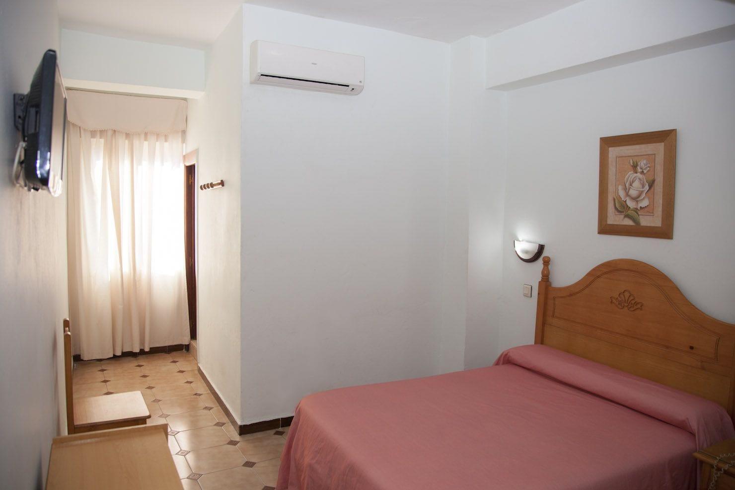 Hostal Paris La Linea de la Concepcion Bagian luar foto